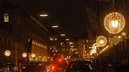 exklusive-maximilianstraße-weihnachtsbeleuchtung